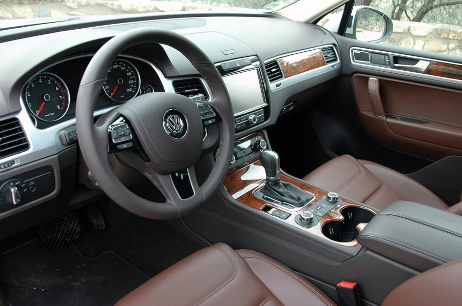  Volkswagen Touareg 2010 года  (фото 129 из 139)